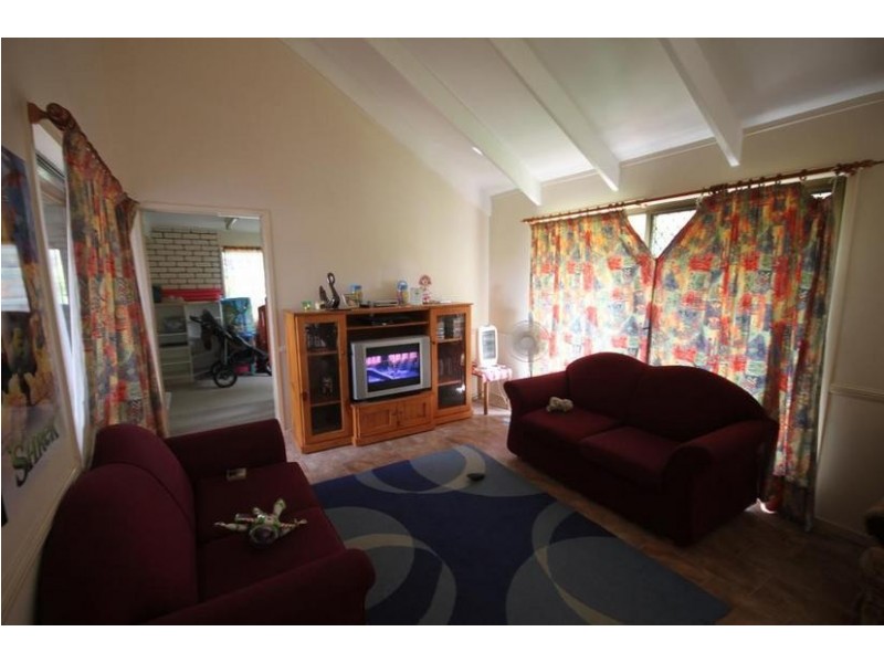 2 Reerden Street, Collingwood Park QLD 4301