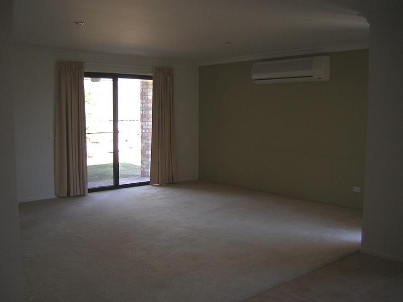8 Bidford Street, Springfield QLD 4300