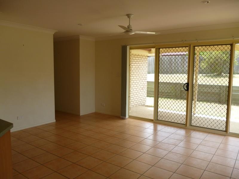 9 Rae Close, Camira QLD 4300