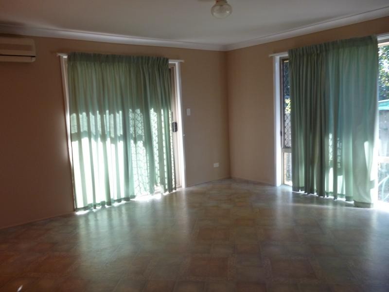 2/7 Donegal Court, Raceview QLD 4305