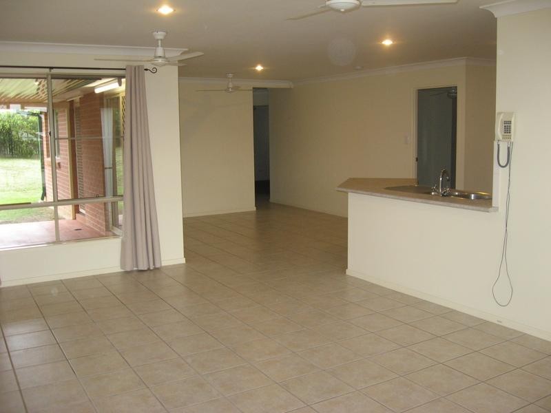 3 Avoca Court, Collingwood Park QLD 4301