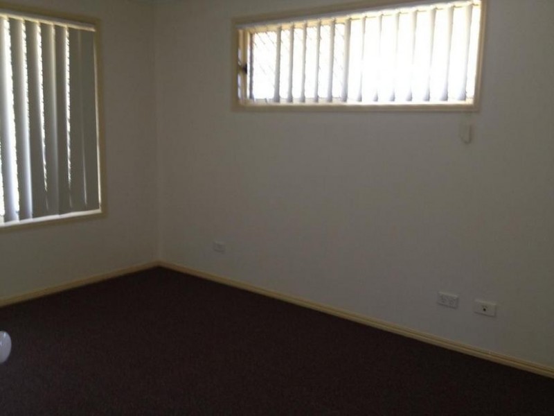 5 Azure Street, Goodna QLD 4300