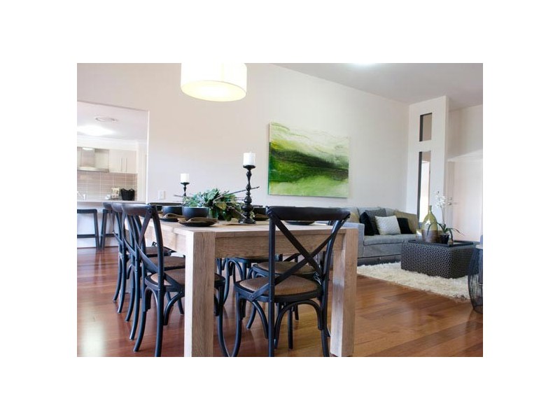 9 Brigid Boulevard, Augustine Heights QLD 4300