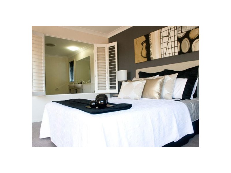 9 Brigid Boulevard, Augustine Heights QLD 4300