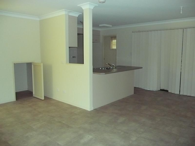 5/45a Law Street, Redbank QLD 4301