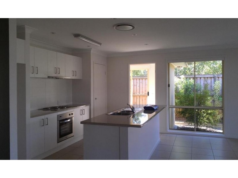 7 Brigid Boulevard, Augustine Heights QLD 4300