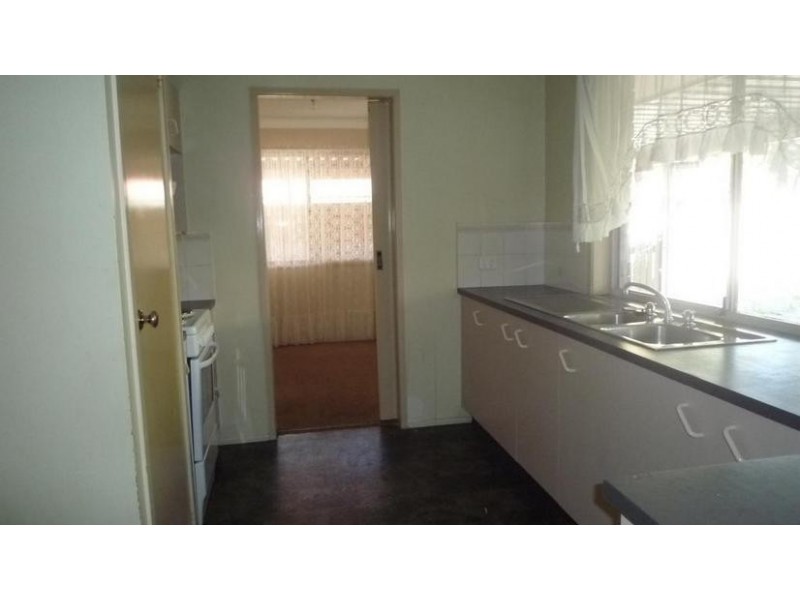 5 Danyel Court, Redbank Plains QLD 4301