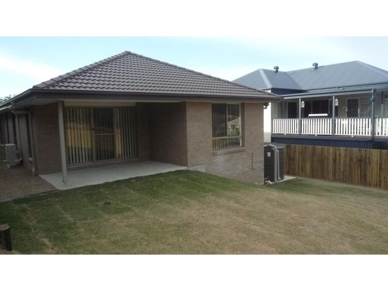 10 Lemongrass Place, Springfield Lakes QLD 4300