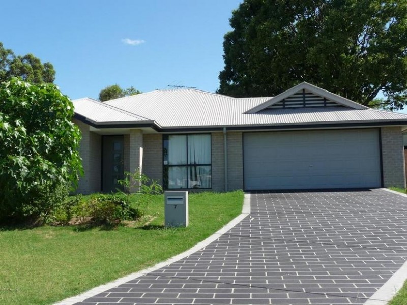 7 Delmere Court, Redbank Plains QLD 4301
