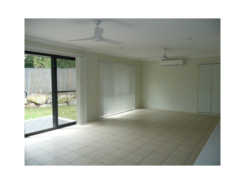 7 Delmere Court, Redbank Plains QLD 4301