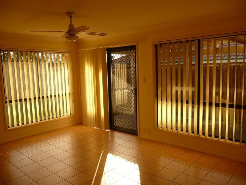 33 Harrison Place, Forest Lake QLD 4078