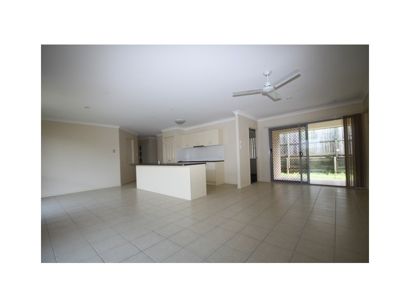 8 Everglades Street, Springfield Lakes QLD 4300
