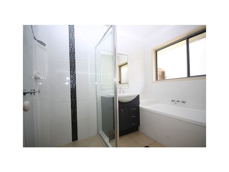 8 Everglades Street, Springfield Lakes QLD 4300