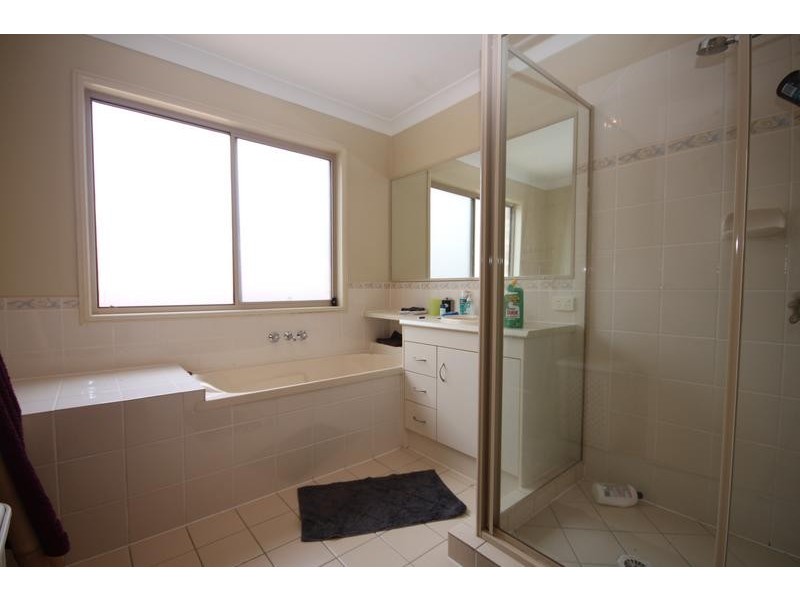 10 Parkside Drive, Springfield QLD 4300