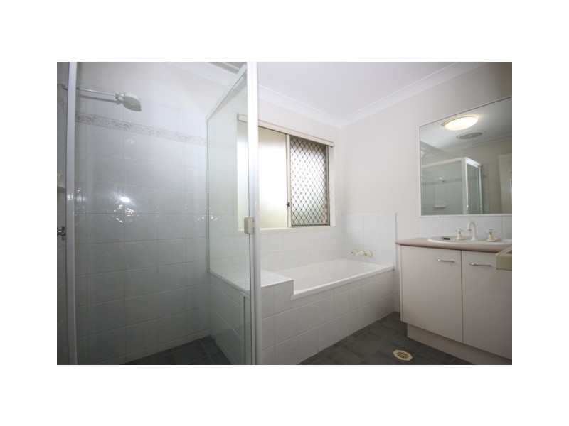 8 Elysian Crescent, Camira QLD 4300