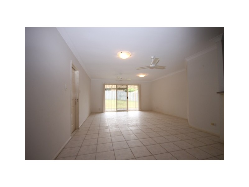 8 Elysian Crescent, Camira QLD 4300