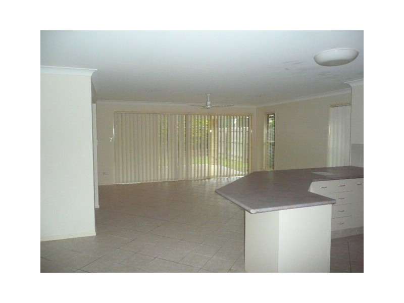 17 Mannix Place, Forest Lake QLD 4078