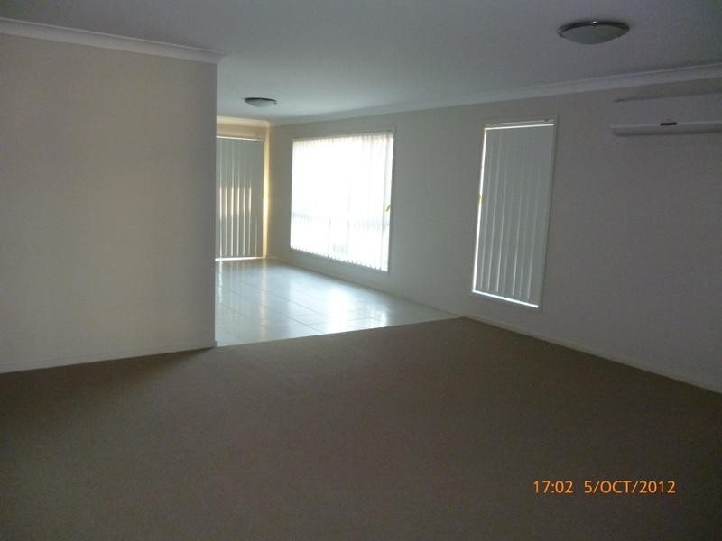 90 Valentine Circuit, Augustine Heights QLD 4300
