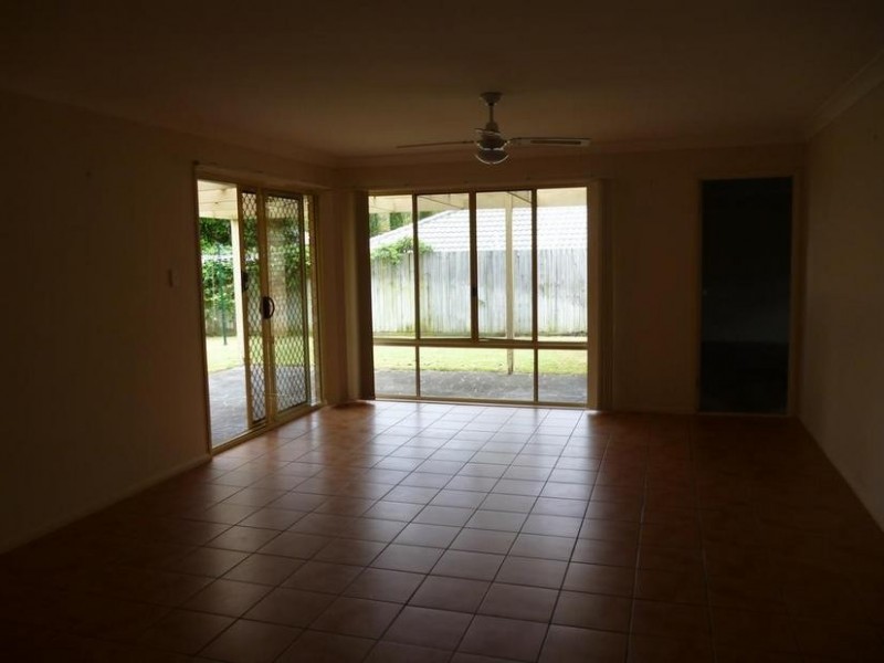 5 Booloumba Crescent, Forest Lake QLD 4078