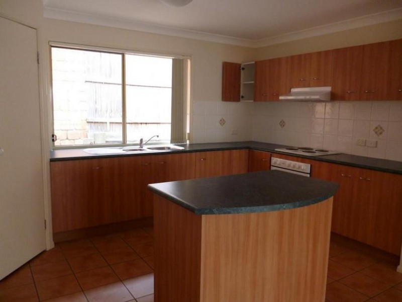 5 Booloumba Crescent, Forest Lake QLD 4078