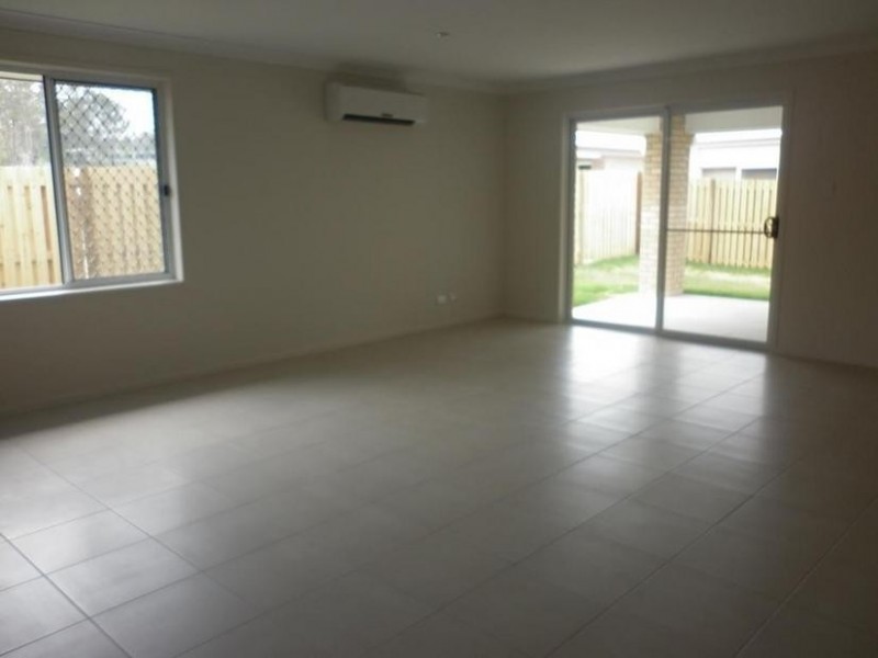 29 Benezet Drive, Augustine Heights QLD 4300