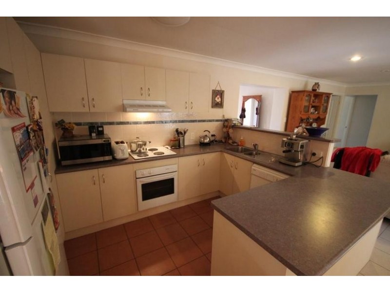 37 Brighton Parade, Forest Lake QLD 4078