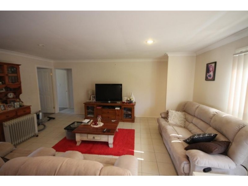 37 Brighton Parade, Forest Lake QLD 4078