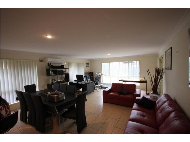 3 Daylilly Place, Springfield Lakes QLD 4300