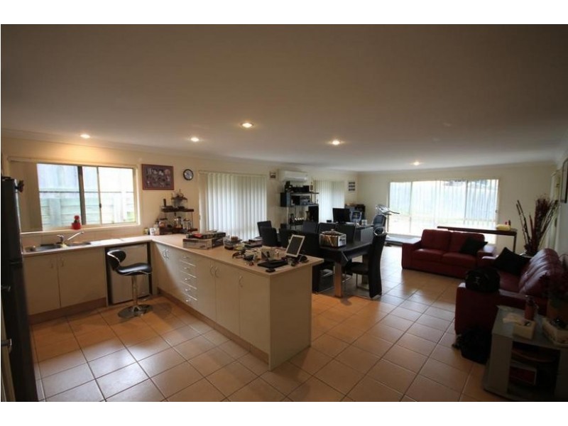 3 Daylilly Place, Springfield Lakes QLD 4300