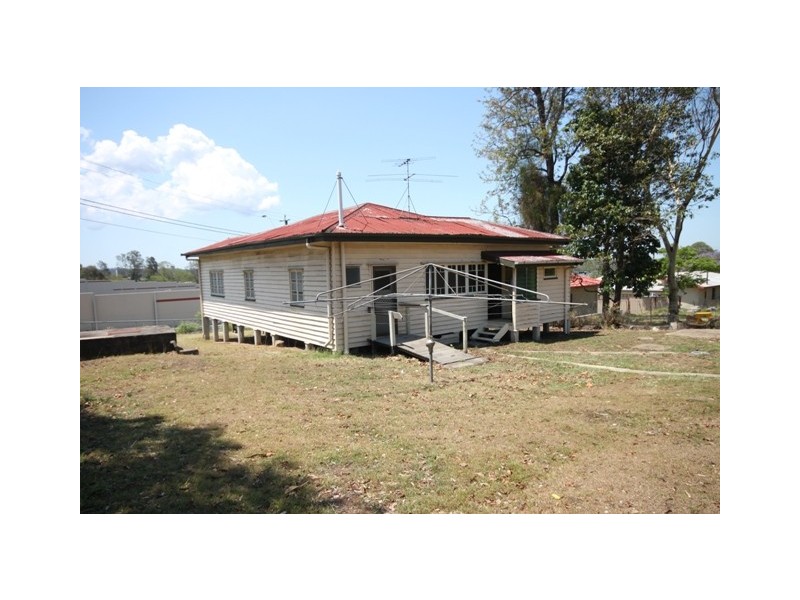 2 Fox Street, Redbank QLD 4301
