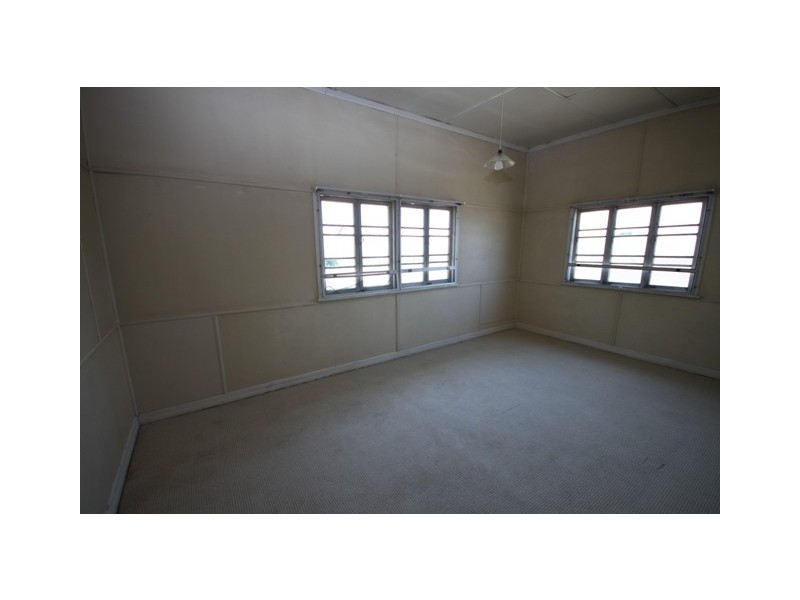 2 Fox Street, Redbank QLD 4301
