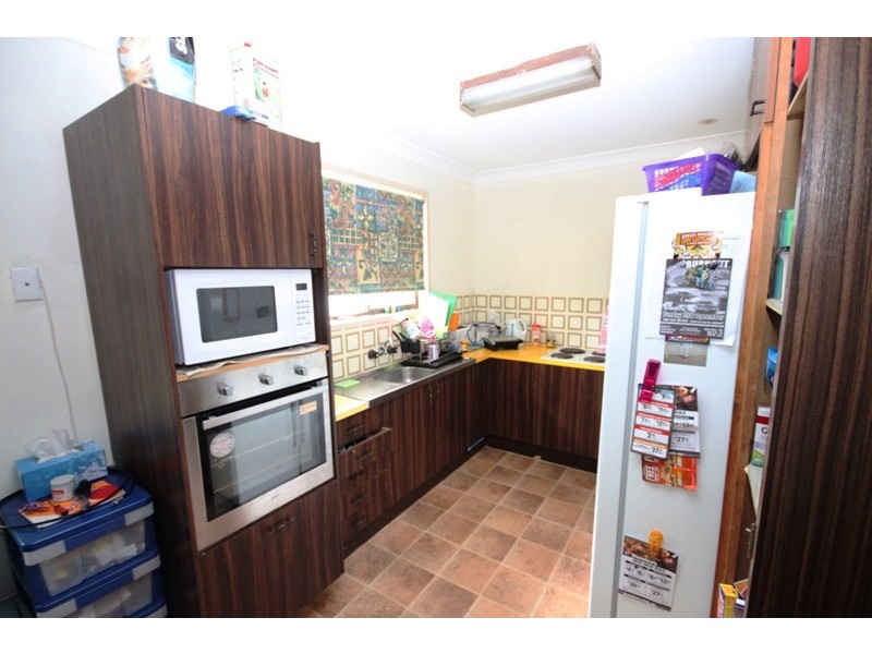 8 Dobell Ave, Collingwood Park QLD 4301