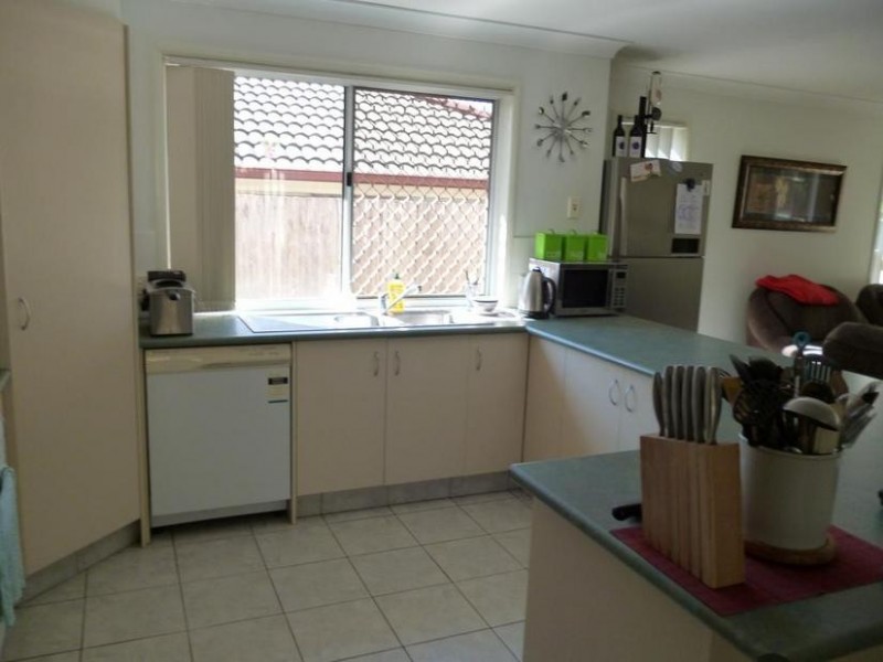 1 Allen Close, Forest Lake QLD 4078