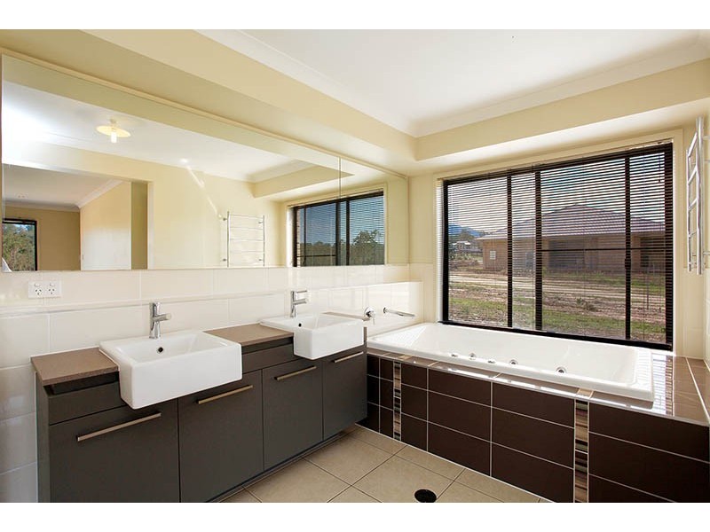 18-20 Bluewing Court, Greenbank QLD 4124