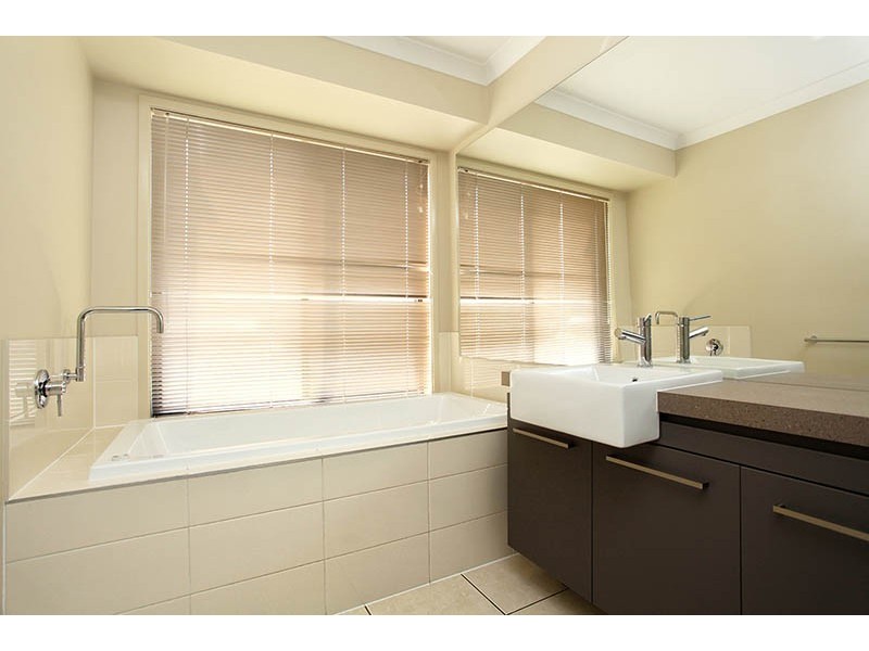 18-20 Bluewing Court, Greenbank QLD 4124