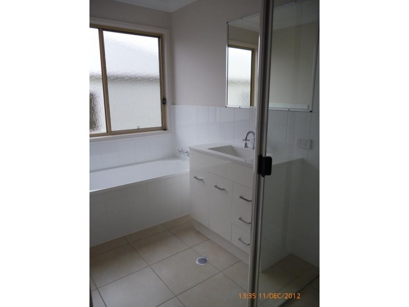 28 Laguna Crescent, Springfield Lakes QLD 4300