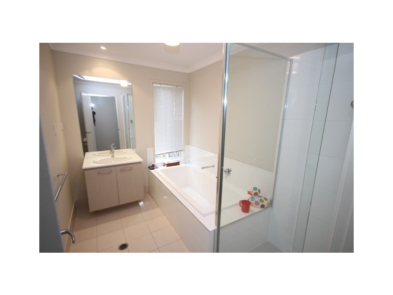 11 Escarpment Drive, Springfield QLD 4300