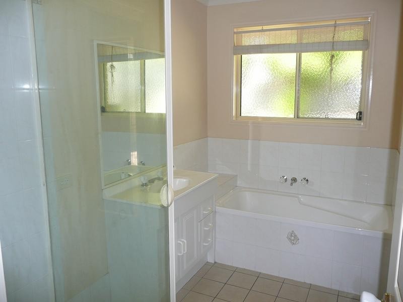 23 St James Avenue, Forest Lake QLD 4078