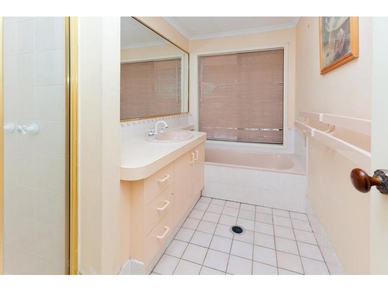 5 Warburton Court, Collingwood Park QLD 4301