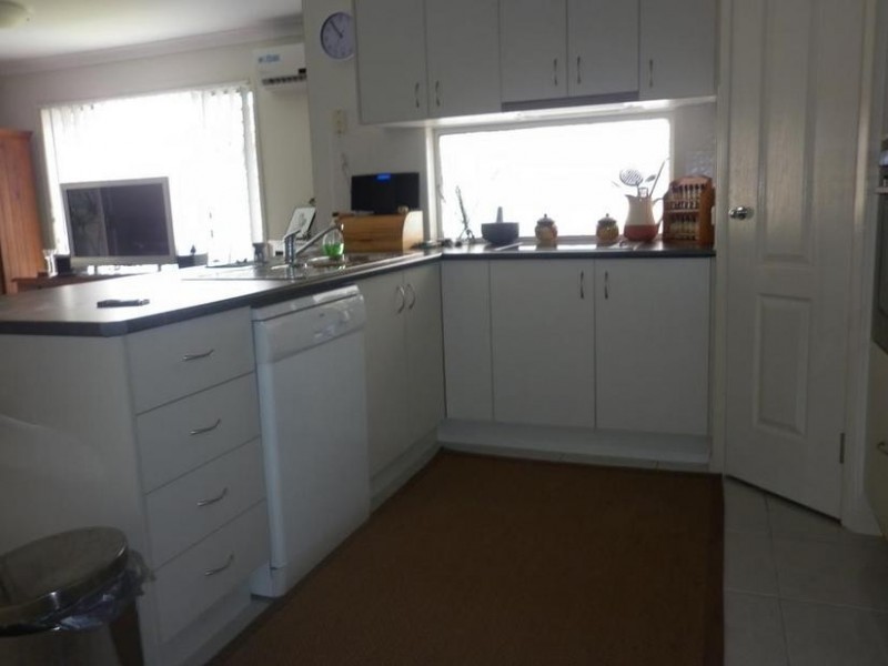 32 Quinn Close, Augustine Heights QLD 4300