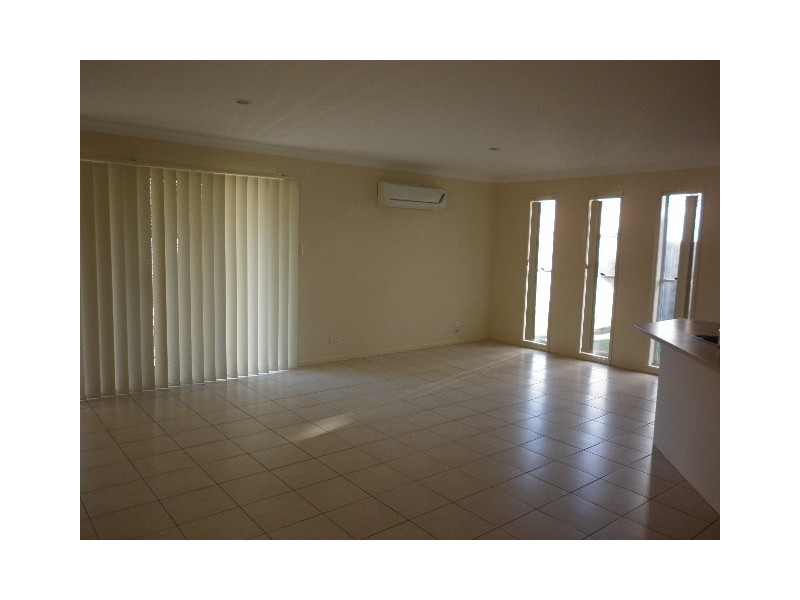 30 Griffen Place, Crestmead QLD 4132