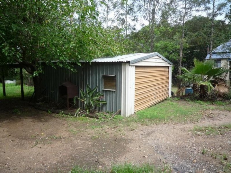 17 Thomas Street, Blackstone QLD 4304