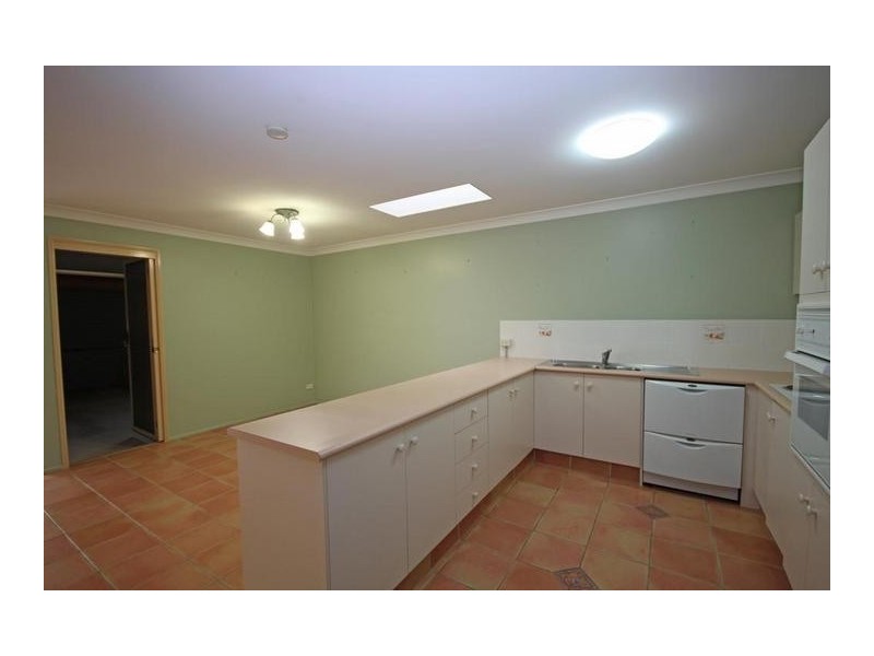 2/22 Cambridge Street, Silkstone QLD 4304