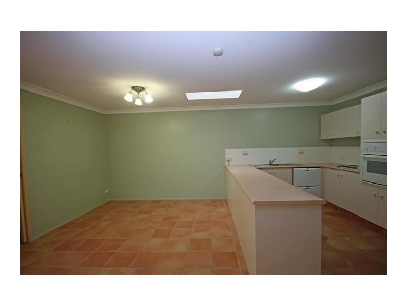 2/22 Cambridge Street, Silkstone QLD 4304