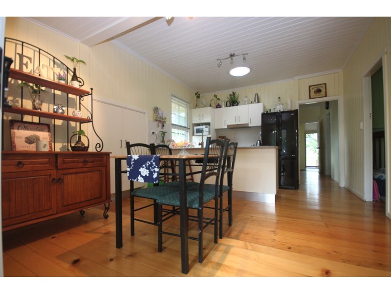 42 Brisbane Road, Redbank QLD 4301