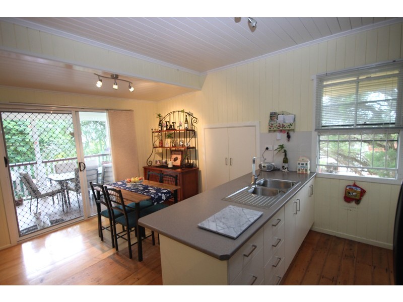 42 Brisbane Road, Redbank QLD 4301