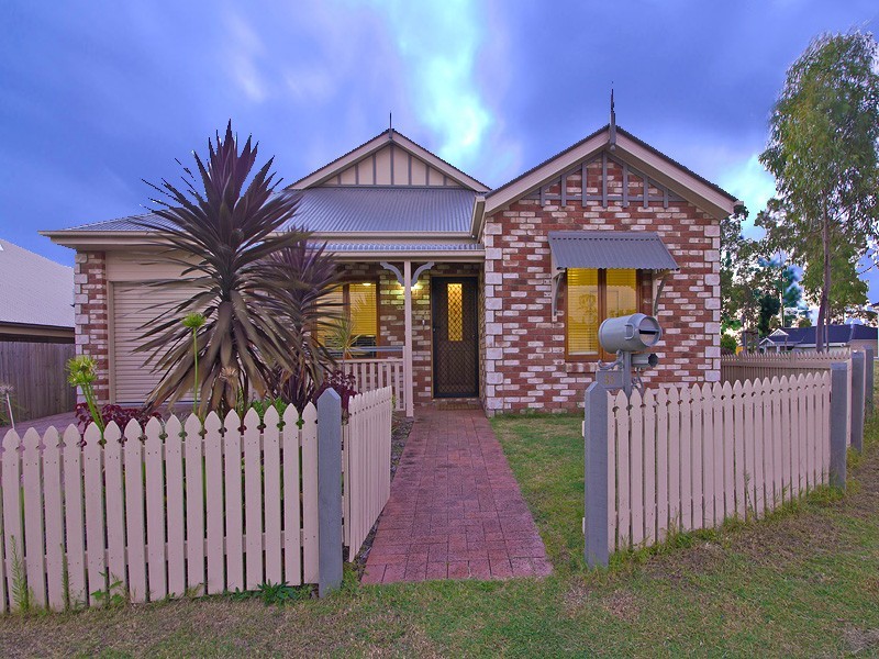 35 Wildflower Drive, Springfield Lakes QLD 4300