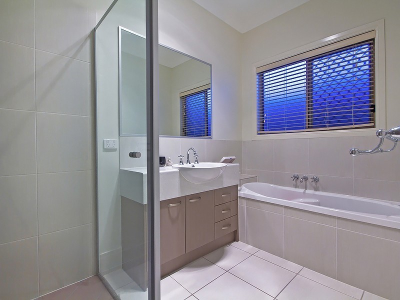 35 Wildflower Drive, Springfield Lakes QLD 4300