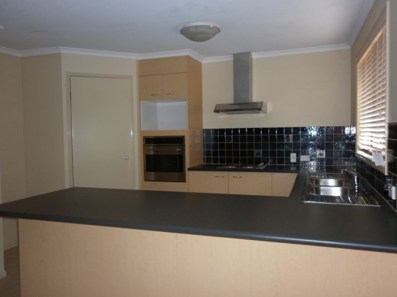 35 Montello Circuit, Springfield Lakes QLD 4300