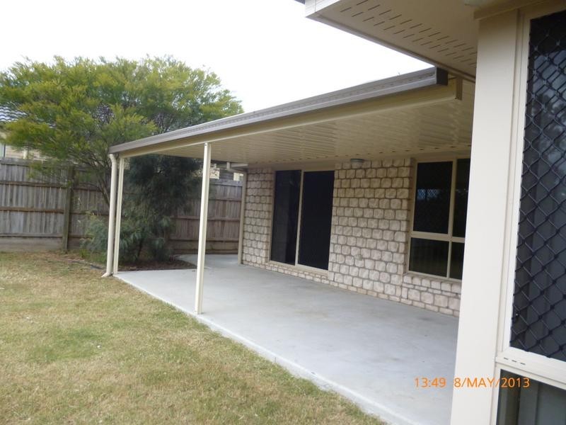 2 Oak Leaf Street, Springfield Lakes QLD 4300
